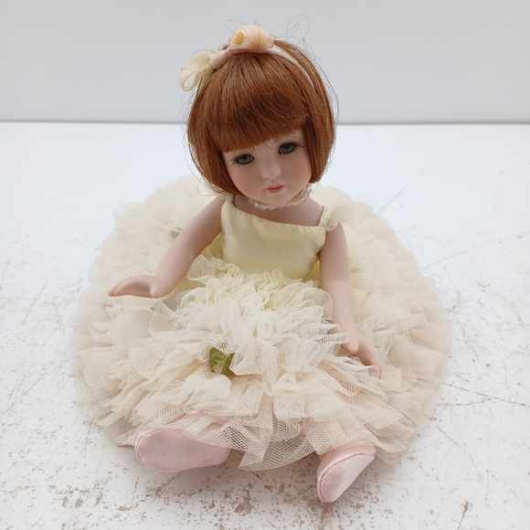 Marie Osmond Peace Rose Bud Tiny Tot Doll 2004 Signed Porcelain LE #3913 - Picture 2 of 9